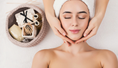 A customer takes part in her rewards program benefits at her local beauty shop.