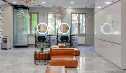 A stylist shares a photo of her redesigned and revamped salon with items she sourced from affordable resources.